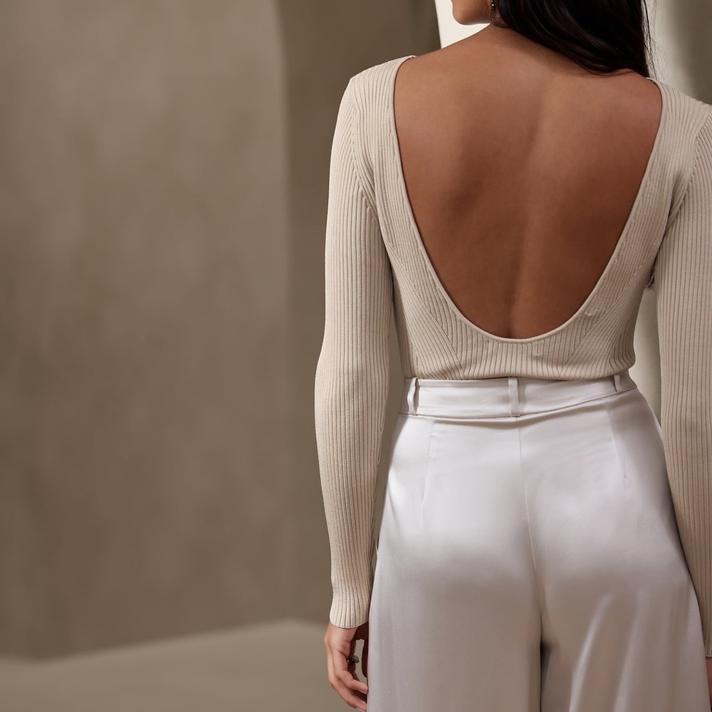 Banana Republic Ines Scoop-Back Sweater Size Small